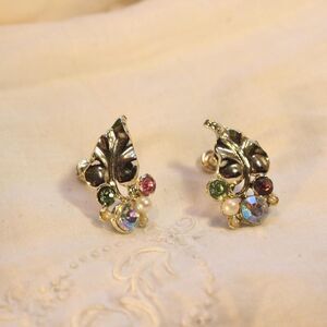 Fairycore silver-tone leaf clip-on earrings with faux pearls and rhinestones